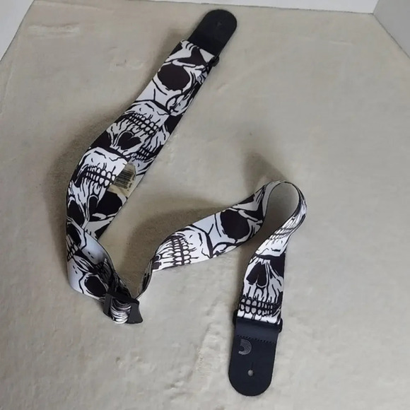 Skull Guitar Strap NWT - Picture 1 of 11